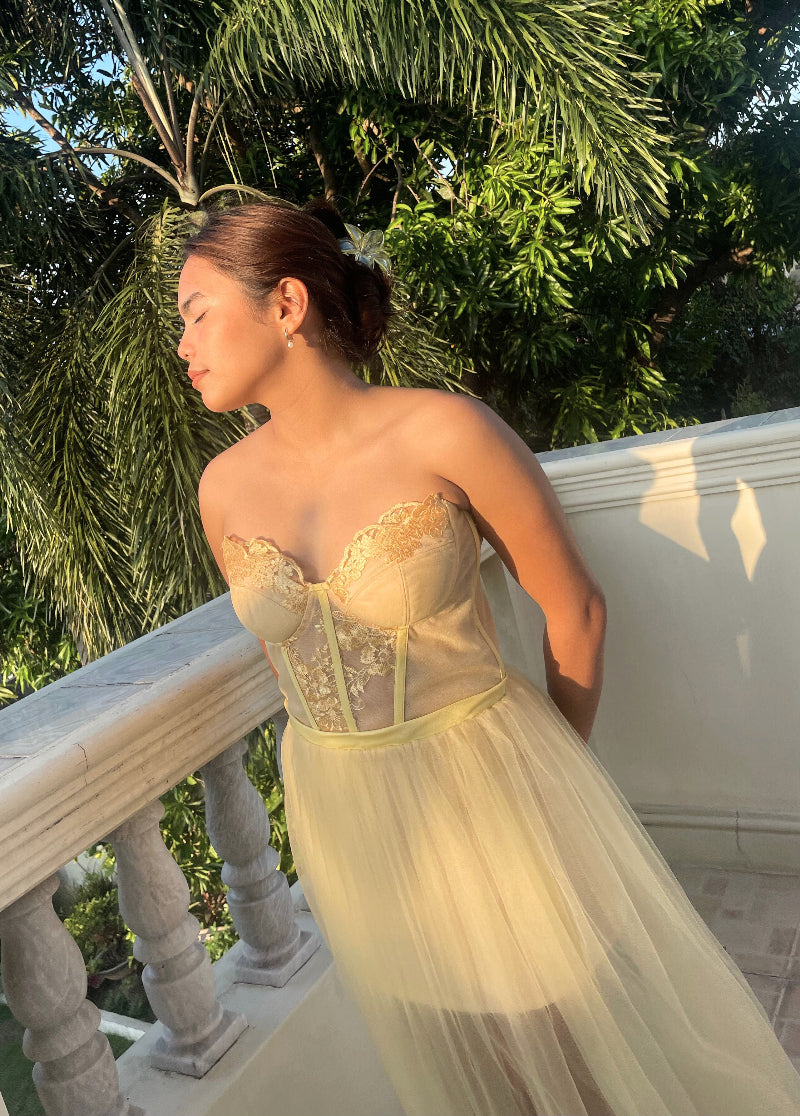 AUVORA Yellow Corset Tulle Dress Tropical Balcony Lifestyle